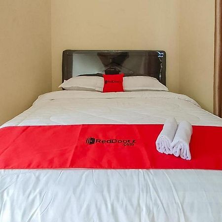 Hotel RedDoorz near BNS Batu Tlekung Zewnętrze zdjęcie