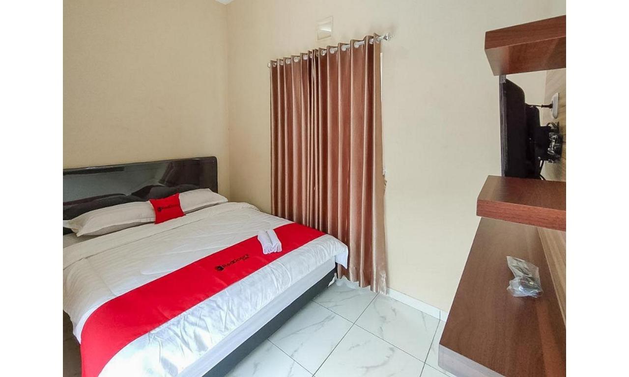 Hotel RedDoorz near BNS Batu Tlekung Zewnętrze zdjęcie